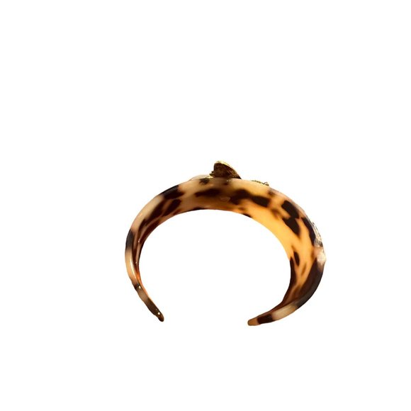 Amrita Singh Resin Bee Cuff Faux Tortoise Gold Tone Bug Faux Pearl 6.5 - Picture 3 of 6